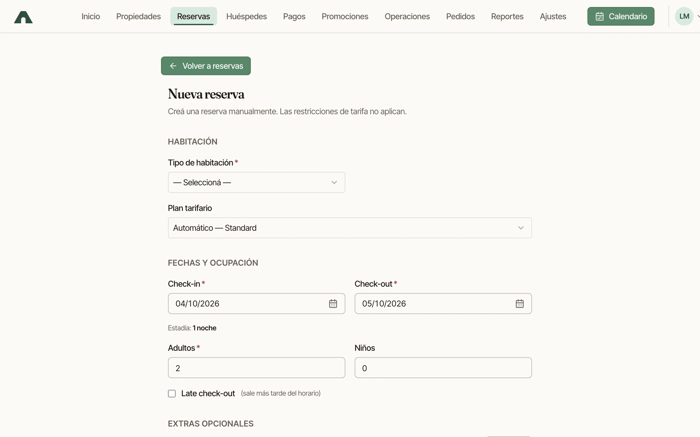 Formulario de nueva reserva con cotización